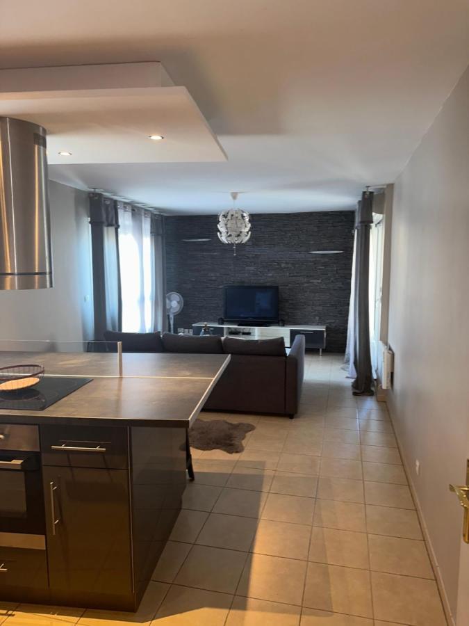 Superbe Appartement Tout Equipe Avec Parking. Marsylia Zewnętrze zdjęcie